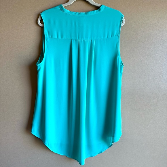 Torrid Womens Blouse Harper Georgette Sleeveless Bright Blue Collarless Tank 1X - Picture 4 of 16